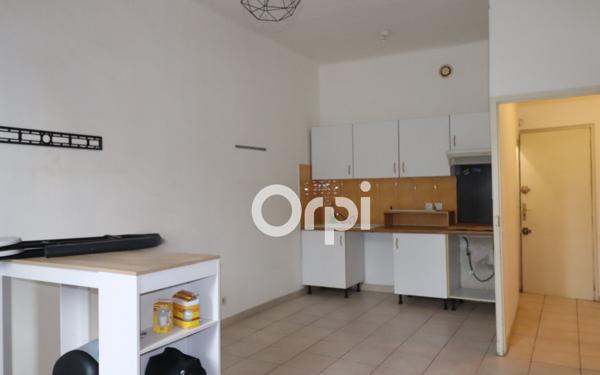 Appartement à louer    3 pièces • 56 m2 Roquevaire