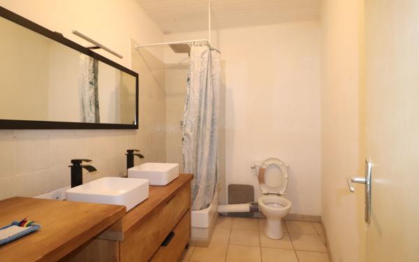 Appartement à louer    3 pièces • 56 m2 Roquevaire