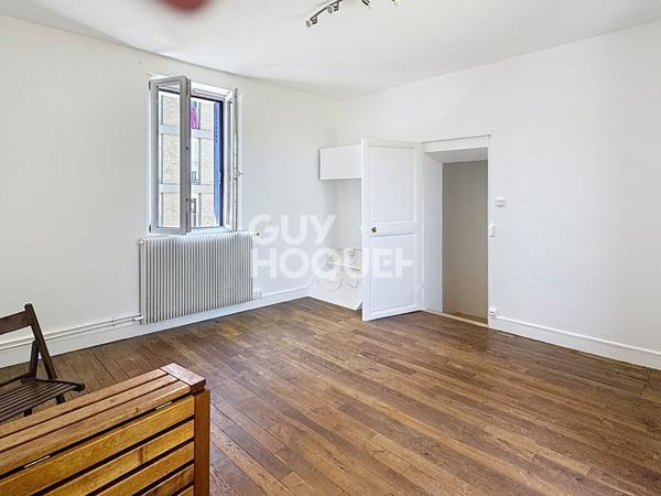 À VENDRE Charmante maison de ville 2 chambres / Versailles Jussieu