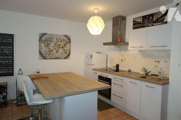 LANDERNEAU CENTRE - Exclusivité - Situé au 2ème étage (sans ascenseur), cet appartement lumineu...