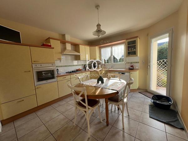 MEUCON Maison 6 pièces 118 m²