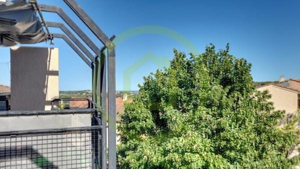 Appartement rénové à VALBONNE (06560)