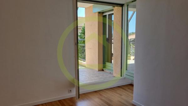 Appartement rénové à VALBONNE (06560)