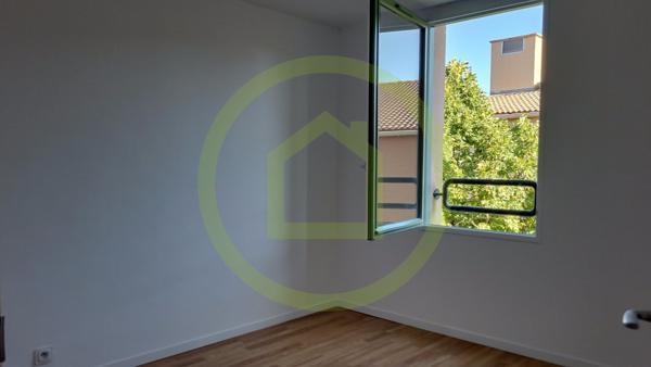 Appartement rénové à VALBONNE (06560)
