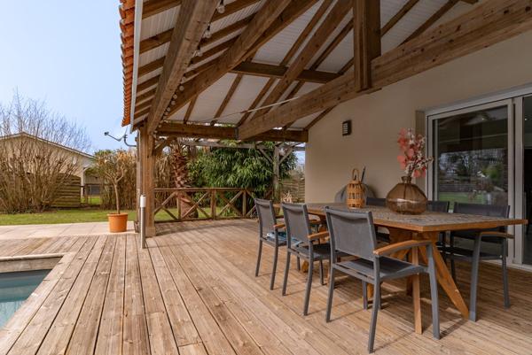Maison familiale avec piscine et dépendance, cadre naturel préservé