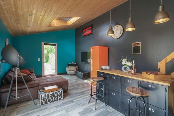 Maison familiale avec piscine et dépendance, cadre naturel préservé