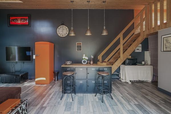 Maison familiale avec piscine et dépendance, cadre naturel préservé