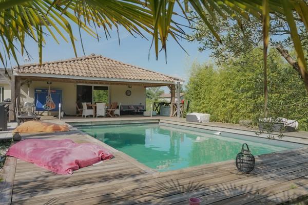 Maison familiale avec piscine et dépendance, cadre naturel préservé