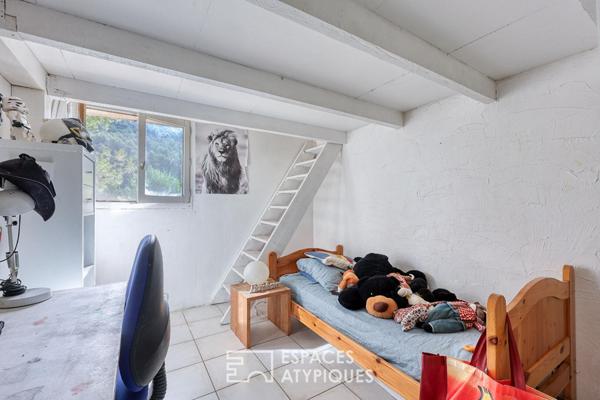 Maison atypique au coeur du parc naturel de la Sainte-Baume