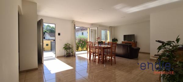 Maison contemporaine de plain-pied 3 chambres