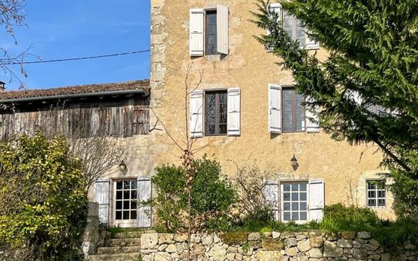 Maison à vendre    4 pièces •  Lectoure