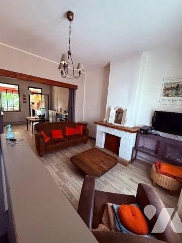 Maison à Vendre à Hesdin (62140) en Pas-de-Calais (62)

Nous vous présentons cette maison de ...