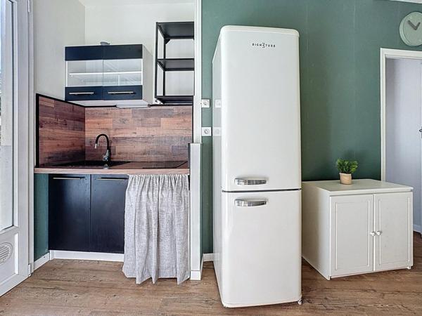 CHARMANT 2P AVEC EXTERIEUR PRIVATIF