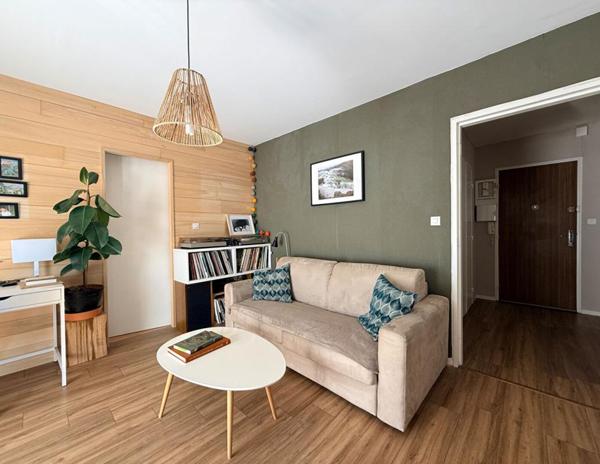 Appartement 2 pièces 47 m2 avec balcon - FONTAINE LES DIJON