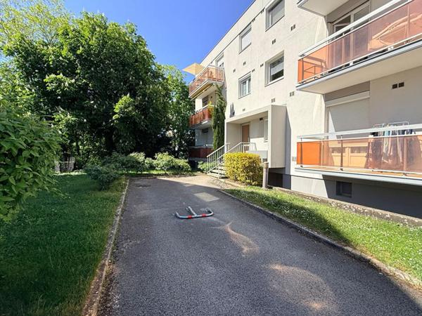Appartement 2 pièces 47 m2 avec balcon - FONTAINE LES DIJON