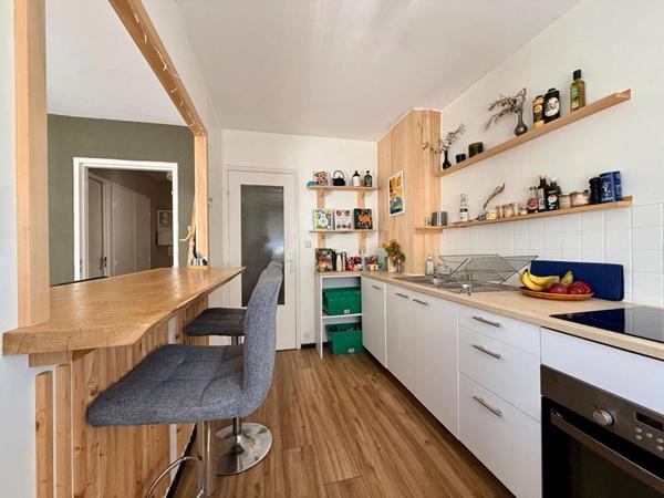 Appartement 2 pièces 47 m2 avec balcon - FONTAINE LES DIJON