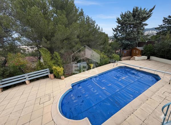 LES PENNES MIRABEAU - Maison T4 de 137m2 sur 512m2 de parcelle avec piscine