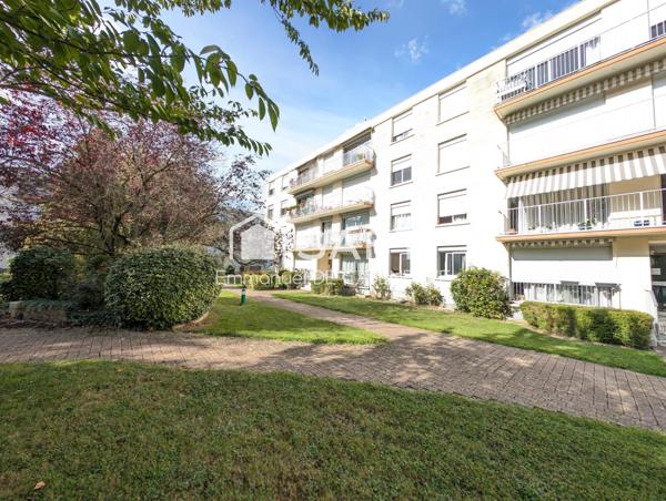Grand F3 67M² traversant agencé en F2