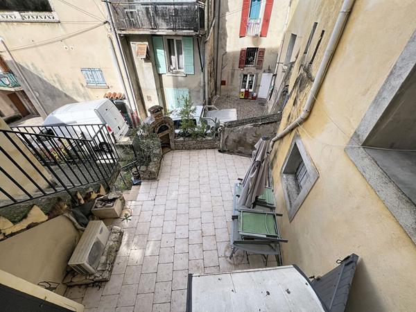 Appartement en duplex avec loggia et terrasse