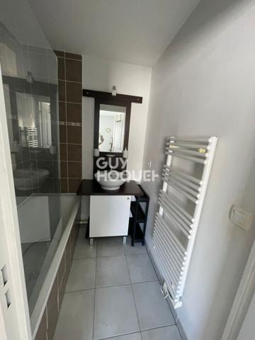 VAULX EN VELIN : appartement 2 pièces (37 m²)  meublé en location