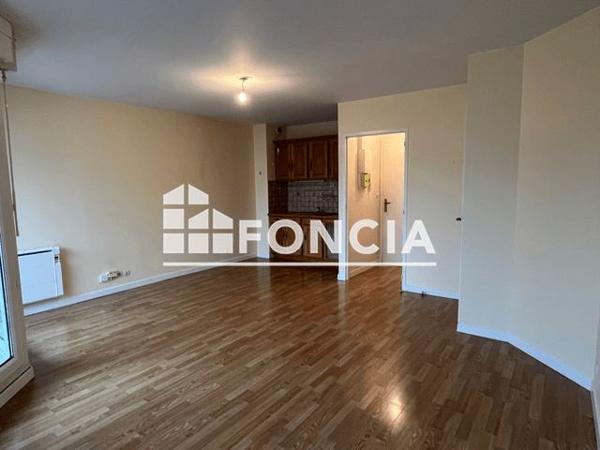 Location Appartement 2 pièces 45 m² - RESIDENCE COMMINGES Le Mans 72000