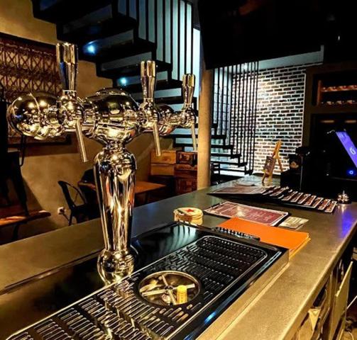 Murs commerciaux 180m² - Rabelais