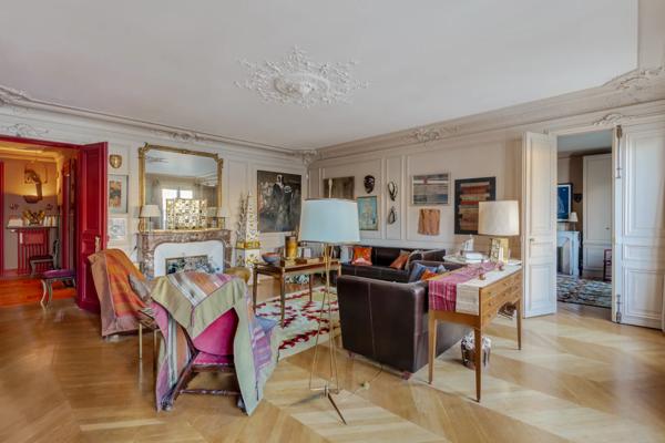 Appartement Paris 9e - NOUVELLE ATHÈNES / RUE LA BRUYÈRE