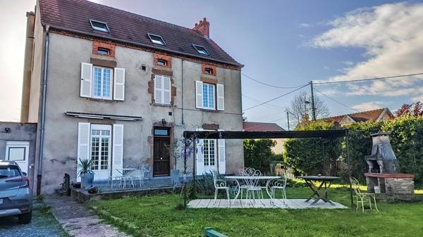 Maison à vendre    6 pièces •  Hauterive