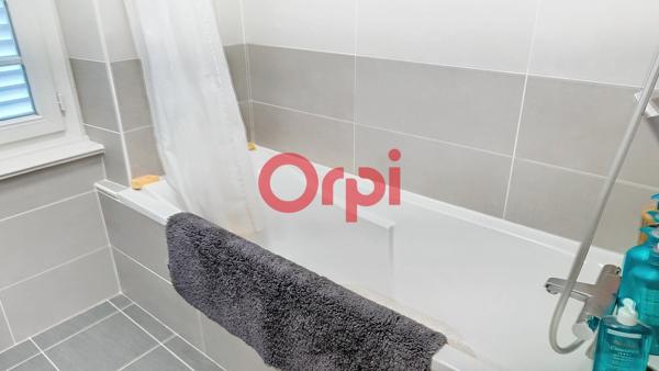 Maison à vendre    6 pièces •  Hauterive