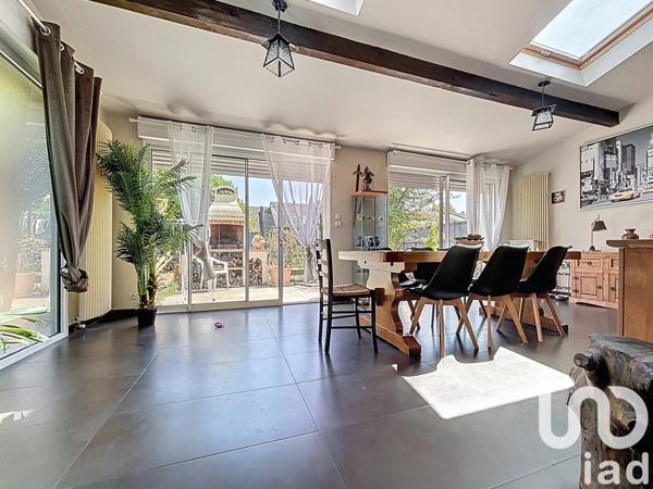 House for sale 7 rooms 148 m² Savigny-le-Temple