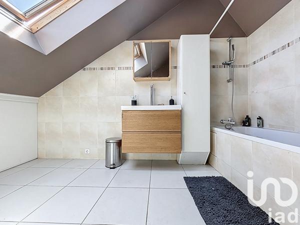 House for sale 7 rooms 148 m² Savigny-le-Temple