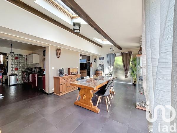 House for sale 7 rooms 148 m² Savigny-le-Temple