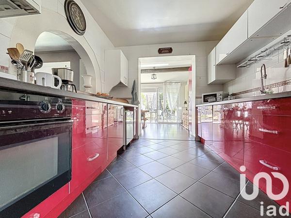 House for sale 7 rooms 148 m² Savigny-le-Temple