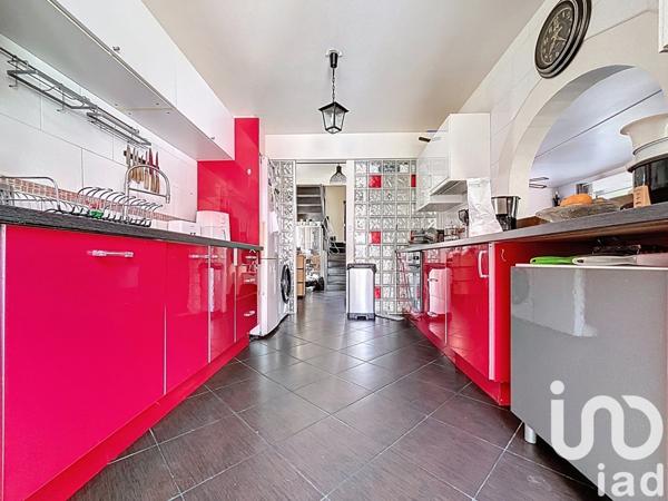 House for sale 7 rooms 148 m² Savigny-le-Temple