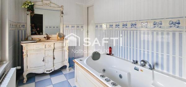 Demeure de maître – 300 m² – 11 pièces, 7 chambres