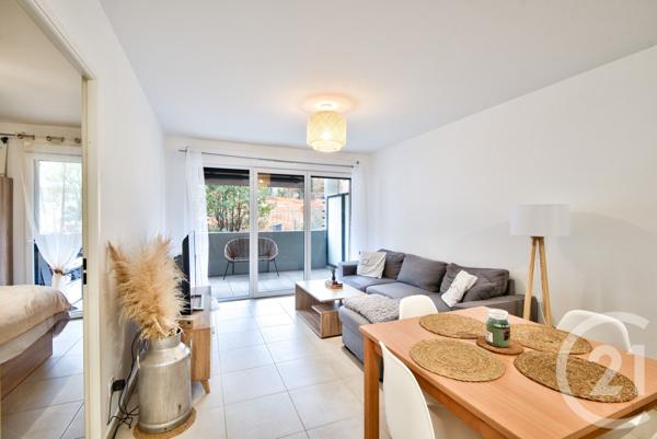 Appartement F2 à vendre  2 pièces - 43,01 m2 ST LAURENT DU VAR - 06