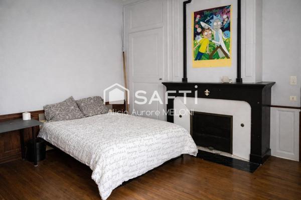 À VAUCOULEURS, profitez d’un cadre paisible entre nature et patrimoine, dans un bien alliant confort et sérénité.