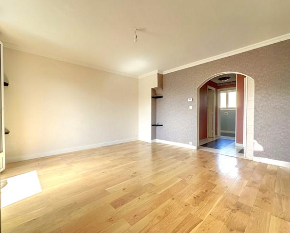 Appartement Fontaines Sur Saone 3 pièces Dernier étage
