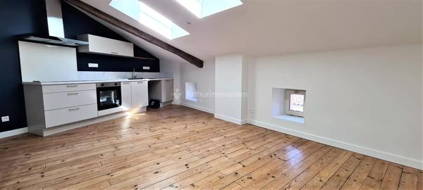 Location                                                      Appartement
                        
                     3 pièces                      45 m2                     à Albi