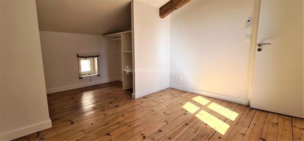 Location                                                      Appartement
                        
                     3 pièces                      45 m2                     à Albi