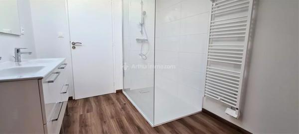 Location                                                      Appartement
                        
                     3 pièces                      45 m2                     à Albi