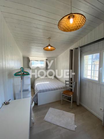 Maison d'environ 93,83 m² à vendre à LIBOURNE (33500).