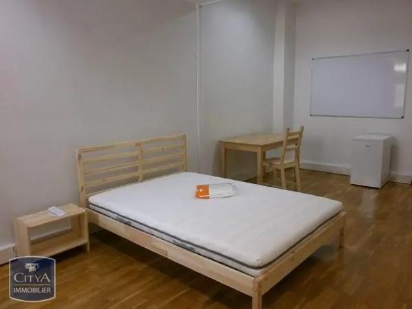 Appartement à louer 1 pièce 24.72m²