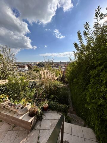🏡 Rare à la vente – RDC avec jardin, terrasses et vue panoramique – Boulogne-sur-Mer