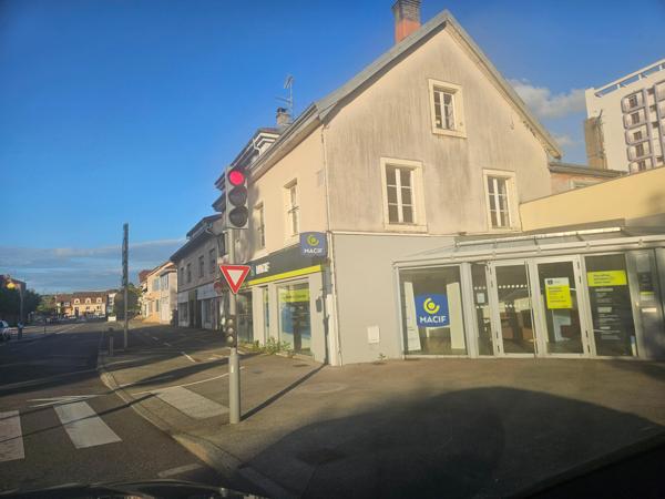 opportunité sur Sochaux enseigne nationale mur a vendre