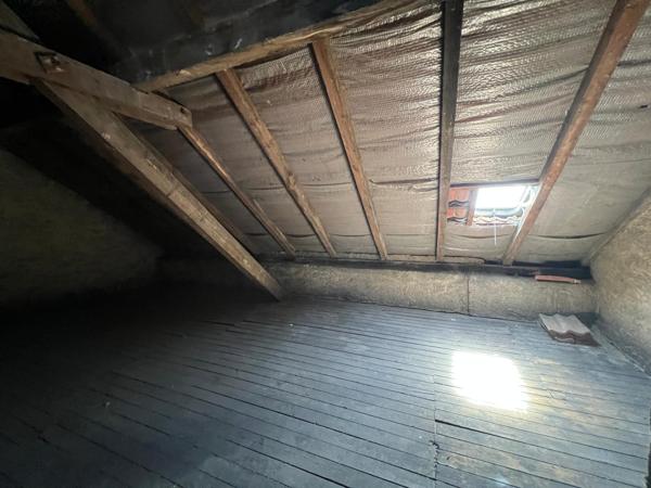 Gros potentiel pour cet appartement avec grenier attenant