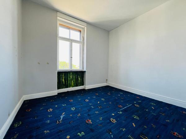 Gros potentiel pour cet appartement avec grenier attenant