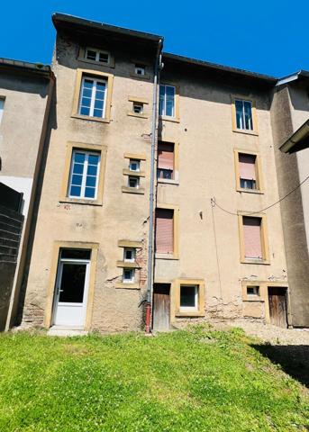 Gros potentiel pour cet appartement avec grenier attenant