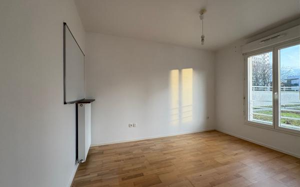Appartement à vendre    4 pièces • 76,86 m2 Sucy-en-Brie