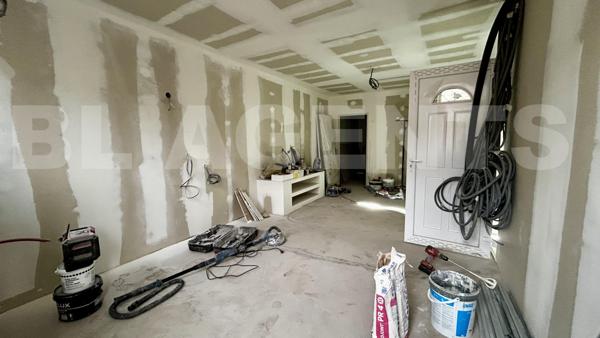 Immeuble rénové – 2 logements à fort potentiel ! 